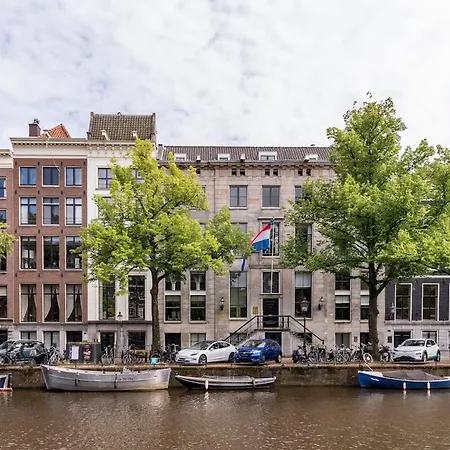 Beautiful & Well-located Canal شقة *